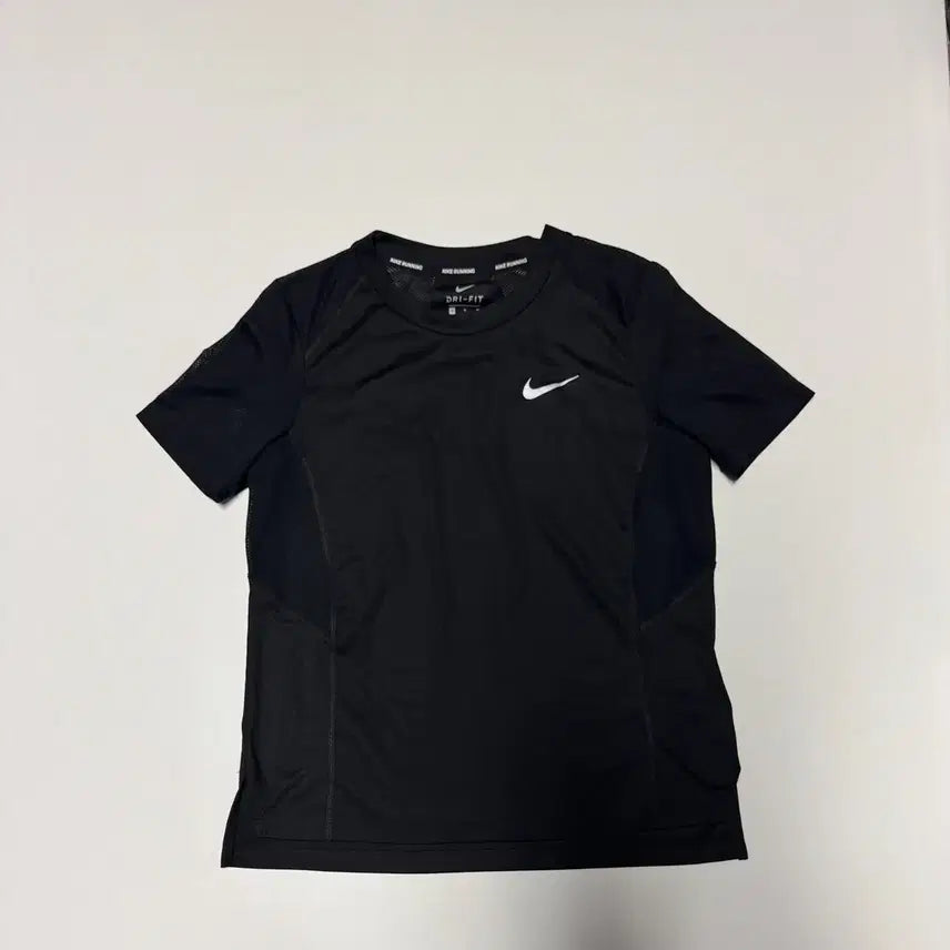 [BUNJANG] Nike Dri-FIT Mesh Sleeve Running T-Shirt / 여성 나이키 러닝 드라이핏 메쉬 소매 기능성 반팔 티셔츠 S 블랙