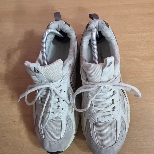 [BUNJANG] Umbro Men's Sneakers Size 270 / 엄브로  남자 운동화  270  사이즈   상태양호