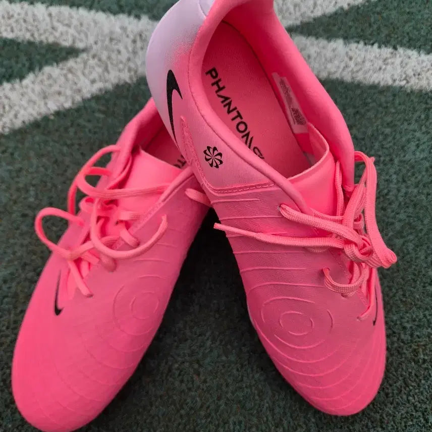 [BUNJANG] Nike Phantom GX Academy FG/MG Soccer Cleats Pink / 나이키 팬텀 GX 아카데미 FG/MG 축구화 핑크 260 (새상품)