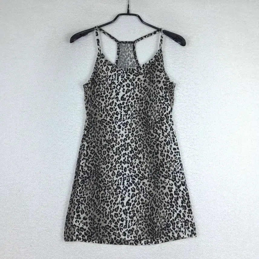 [BUNJANG] GGPX Leopard Print Sleeveless Tank Top (Size 85F) / GGPX 여성 호피무늬 민소매 나시 티(85F)