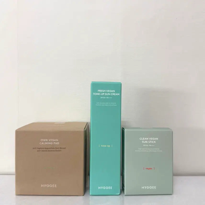 [BUNJANG] Hygge 3-Piece Bundle: Calming Pad, Tone-Up Sun Cream, and Sun Stick / 3개일괄) 휘게 오운 카밍 패드 프레쉬 톤업 선크림 클린 비건 선스틱