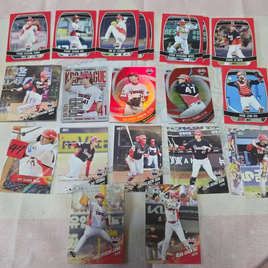 [BUNJANG] KIA Tigers KBO Baseball Photocards Na Seong-beom Yang Hyeon-jong Kim Do-yeong Hwang Dong-ha Han Jun-su Choi Hyeong-woo / 2024 2025 KBO 기아 카드 포카 나성범 양현종 김도영 황동하 한준수 최형우