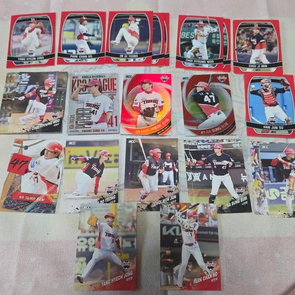 [BUNJANG] KIA Tigers KBO Baseball Photocards Na Seong-beom Yang Hyeon-jong Kim Do-yeong Hwang Dong-ha Han Jun-su Choi Hyeong-woo / 2024 2025 KBO 기아 카드 포카 나성범 양현종 김도영 황동하 한준수 최형우