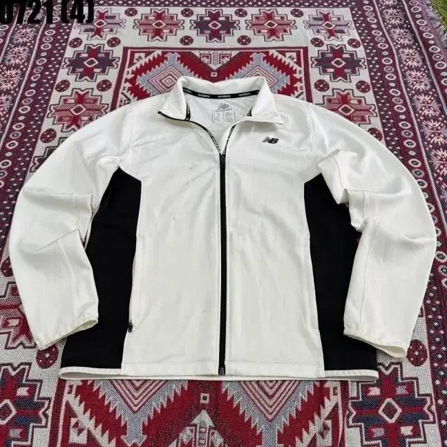 [BUNJANG] New Balance White/Black Full-Zip Jacket - Large / 뉴발란스 화이트/블랙 집업 자켓 L 0721