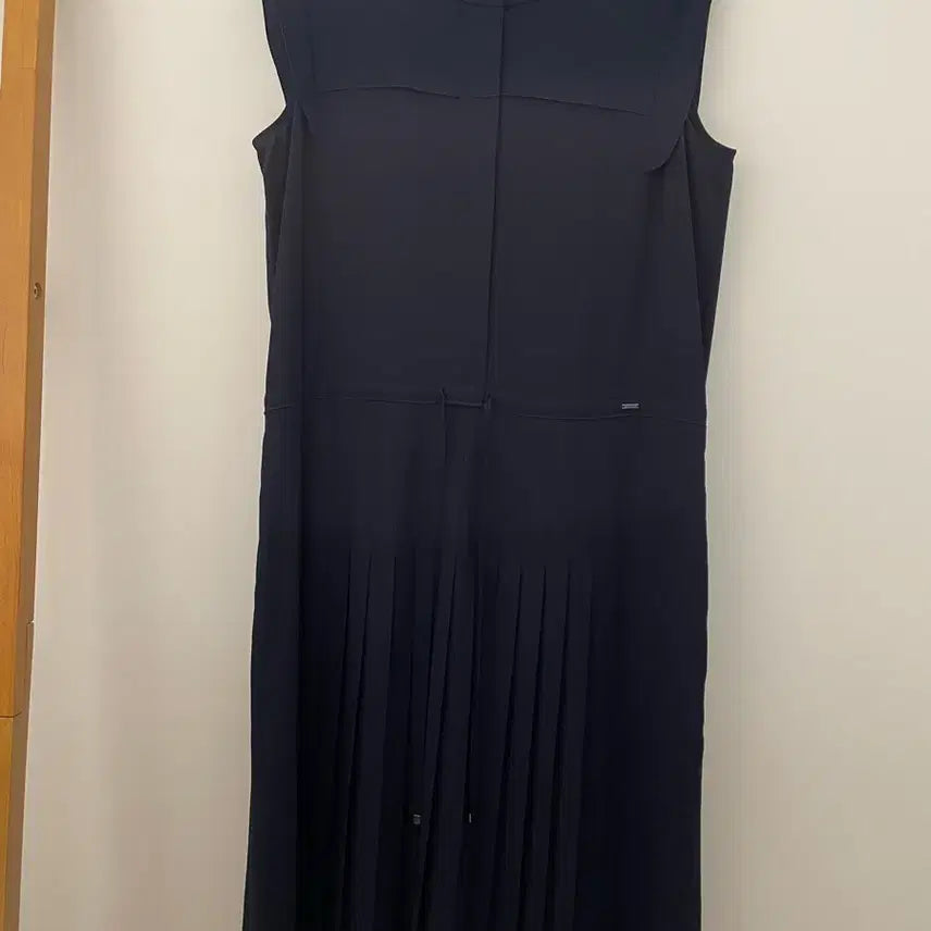 [BUNJANG] HAZZYS Navy Pleated Dress / [90] 헤지스 네이비 플리츠 원피스