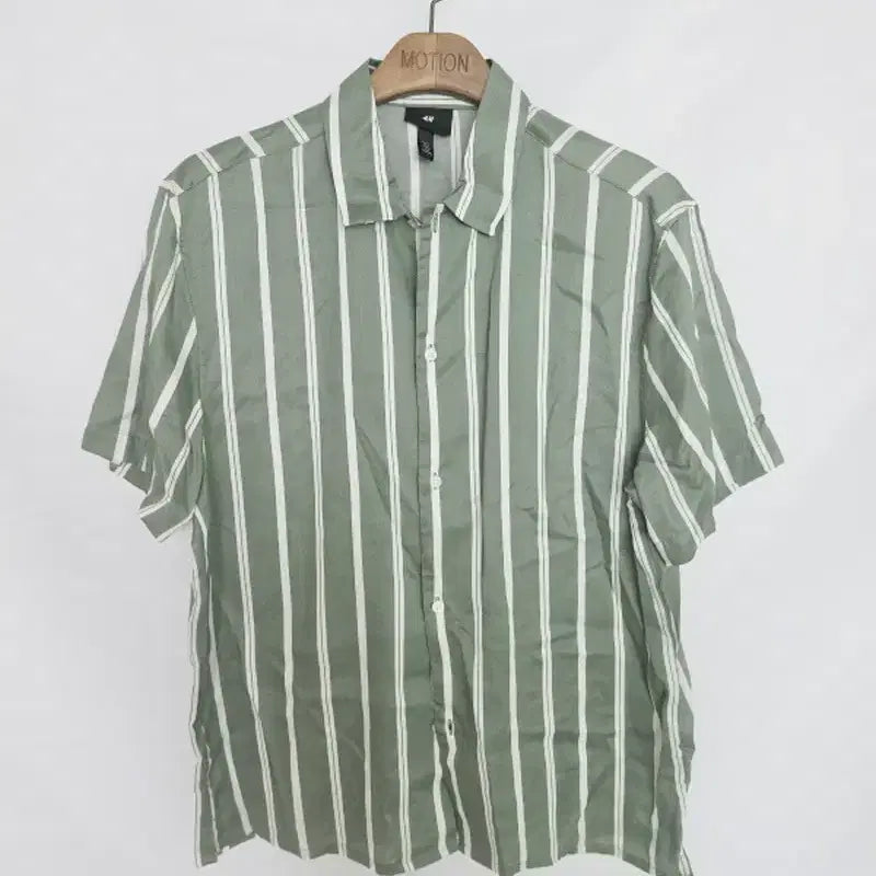 [BUNJANG] H&M Green Stripe Men's Short Sleeve Shirt L / H&M 그린 스트라이프 남성 반팔 셔츠 L