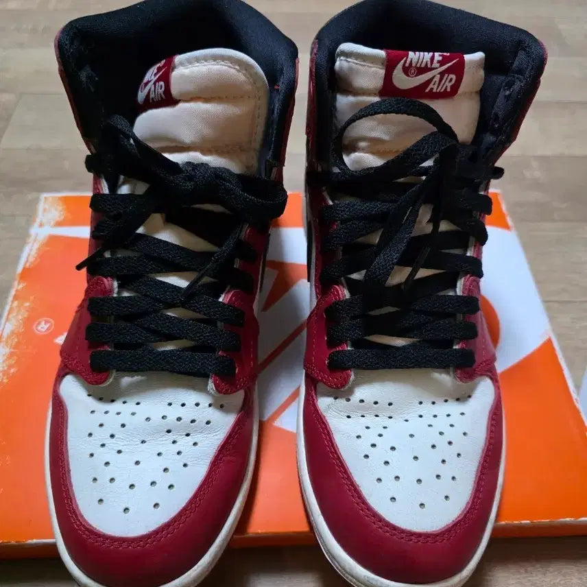 [BUNJANG] Nike Air Jordan 1 Retro High OG Lost & Found Chicago / 나이키 에어 조던 1 레트로 하이 OG 로스트 앤 파운드 시카고 260