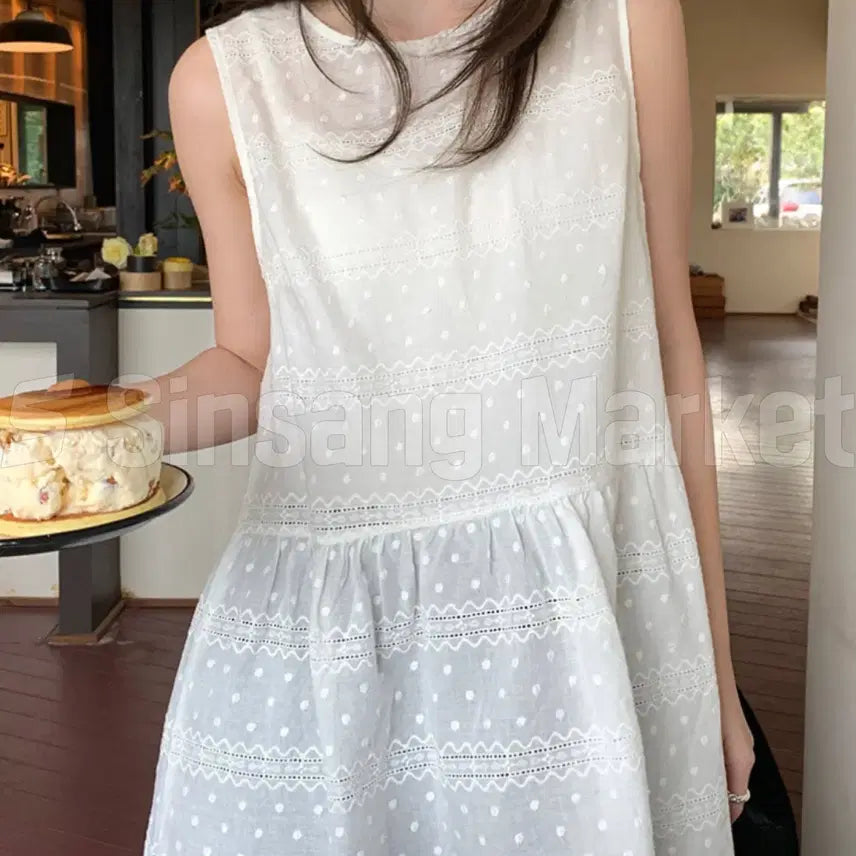 [BUNJANG] Sakura Lace Ruffle Layered Shirring Dot Sleeveless Dress / [빠른발송] 사쿠라 원피스 레이스 프릴 레이어드 셔링 도트 슬리브리스 뷔