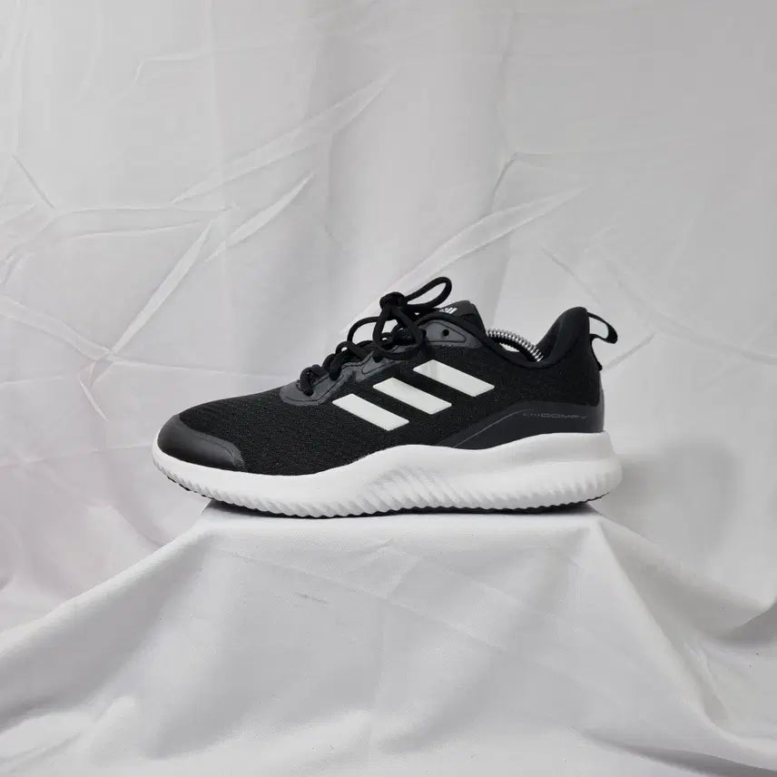 [BUNJANG] Adidas Alphacompy Running Shoes Sneakers Vintage / 빈티지하서 280 아디다스 알파컴피 러닝화 런닝화 스니커즈