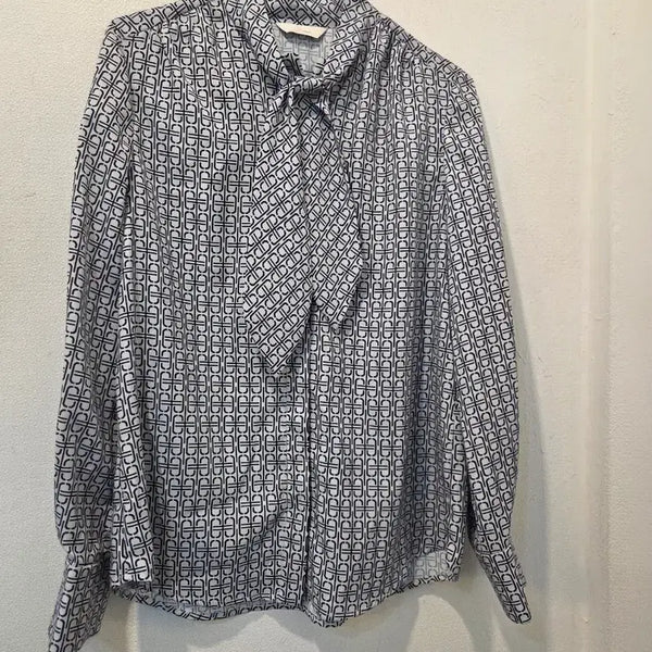 [BUNJANG] JJ JIGOTT Geometric Pattern Ribbon Blouse / JJ지고트  기하학 패턴 리본 블라우스 가57