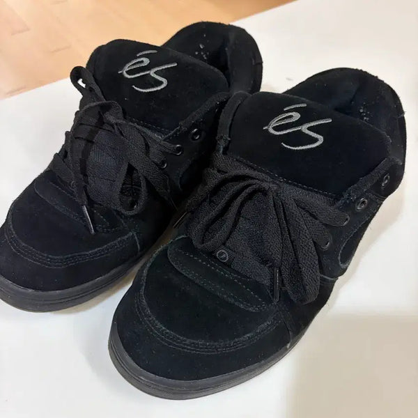 [BUNJANG] éS Skateboarding Suede Shoes Black Size 280 / 280) es 스케이트보드 신발 블랙