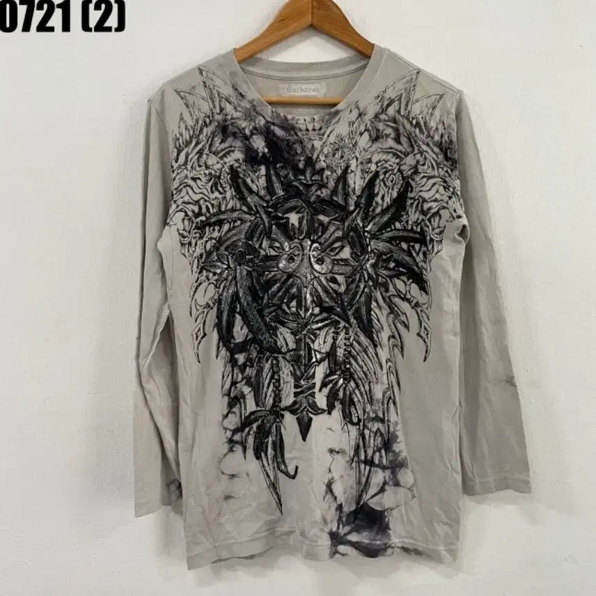 [BUNJANG] Burkalu T-Shirt / 버카루 티셔츠