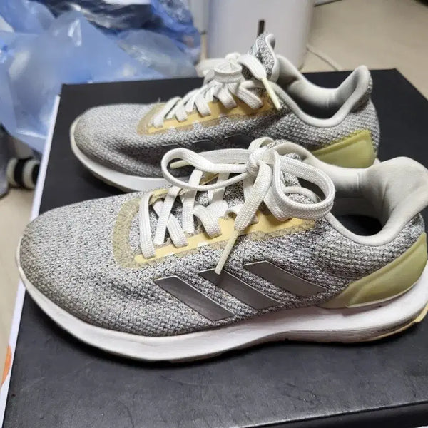 [BUNJANG] Adidas Running Shoes (230mm) / 아디다스 런닝화 230mm 상태매우좋음