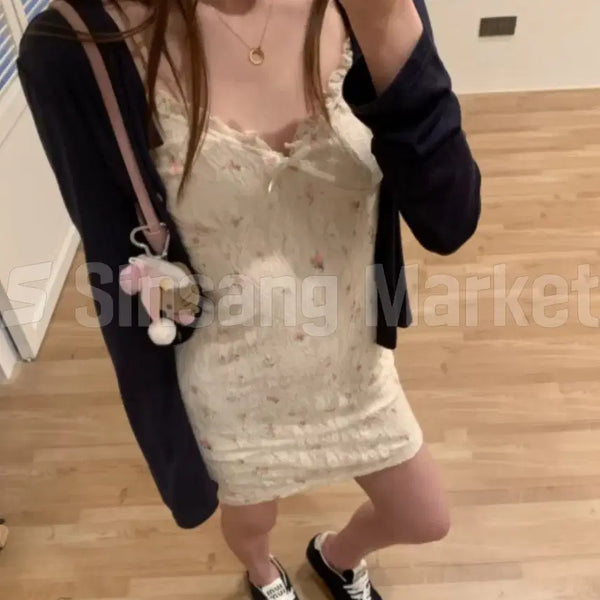 [BUNJANG] Rose Flower Span Lace Ribbon Ruffle Adjustable Strap Dress / [빠른발송] 잘라유원피스 로즈 플라워 스판 레이스 리본 프릴 끈조절