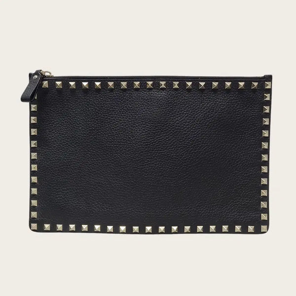 [BUNJANG] Valentino Black Grained Leather Garavani Rockstud Clutch Bag / 발렌티노 블랙 그레인 레더 가라바니 락스터드 클러치백