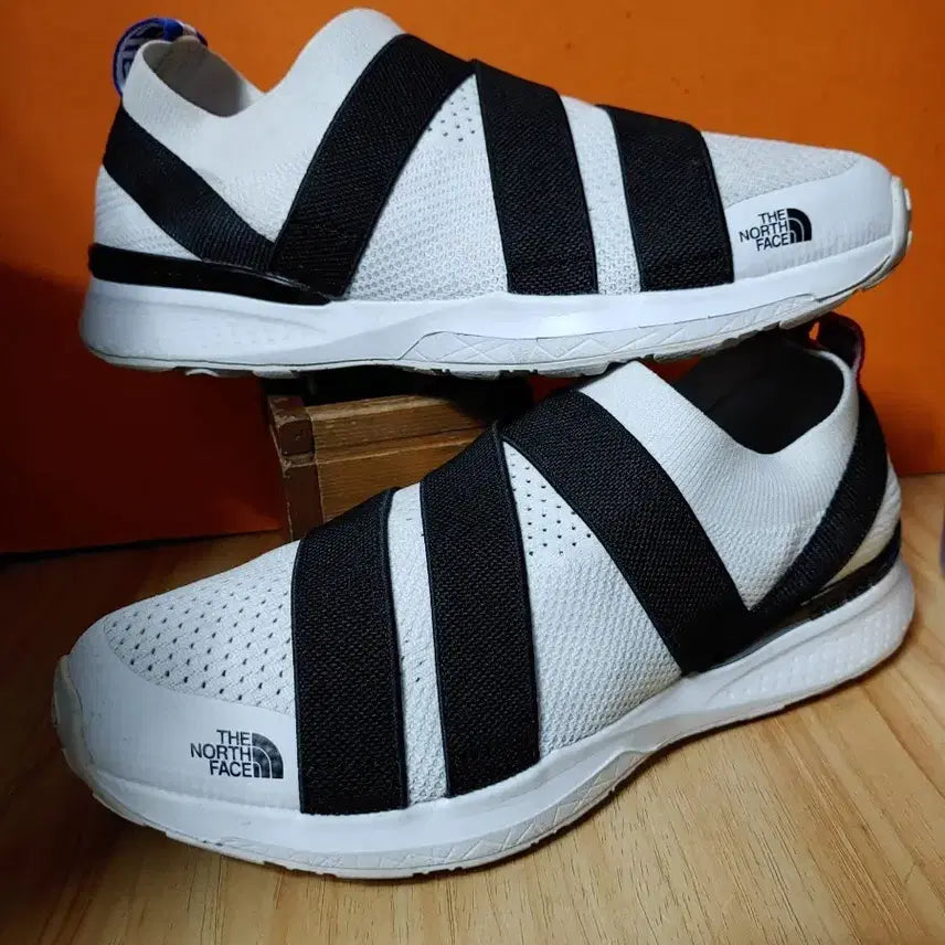[BUNJANG] The North Face Sneakers Walking Shoes / 노스페이스  스니커 워킹화(표기240 추천사이즈235)