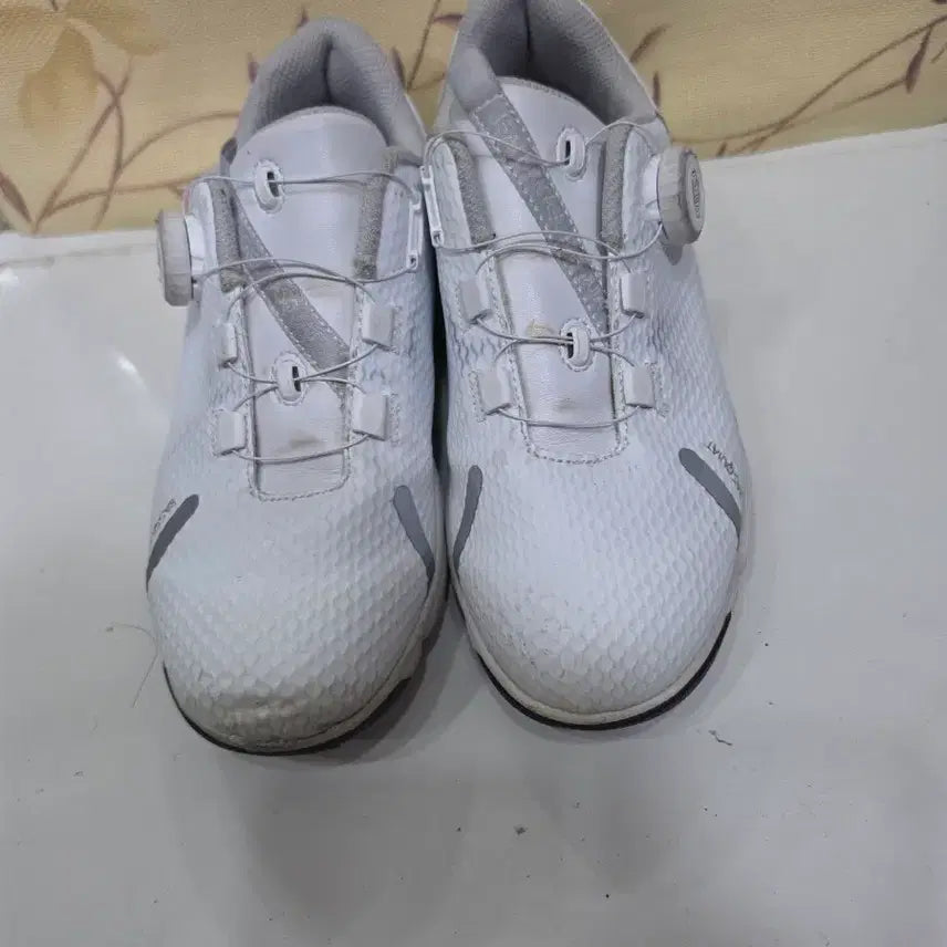 [BUNJANG] Jean-Michel Basquiat Cleat Golf Shoes White / #신발장 미셸 바스키아 클릿슈즈 골프화 화이트