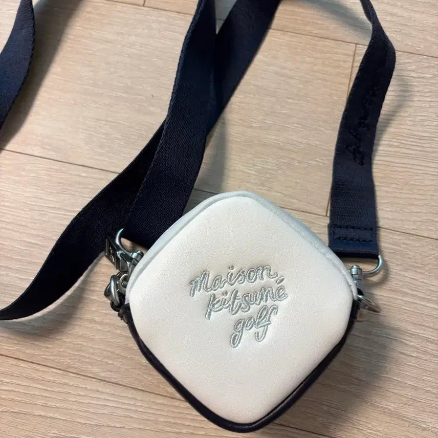 [BUNJANG] Maison Kitsuné Golf Ball Pouch & Mini Crossbody Bag / 메종키츠네 골프 볼파우치 & 미니 크로스백 (새상품)