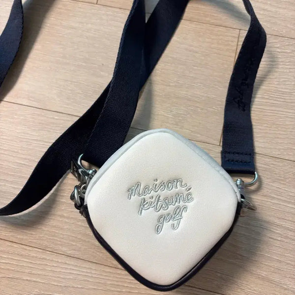 [BUNJANG] Maison Kitsuné Golf Ball Pouch & Mini Crossbody Bag / 메종키츠네 골프 볼파우치 & 미니 크로스백 (새상품)