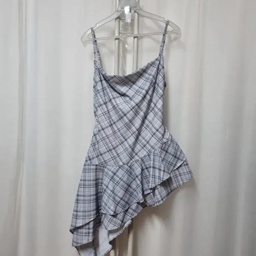 [BUNJANG] Asymmetrical Plaid Bustier / 언발 체크 뷔스티에