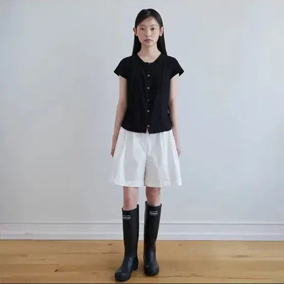 [BUNJANG] STEP AROUND DOUBLE TUCK WIDE HALF PANTS / 스텝어라운드 DOUBLE TUCK WIDE HALF PANTS 반바지