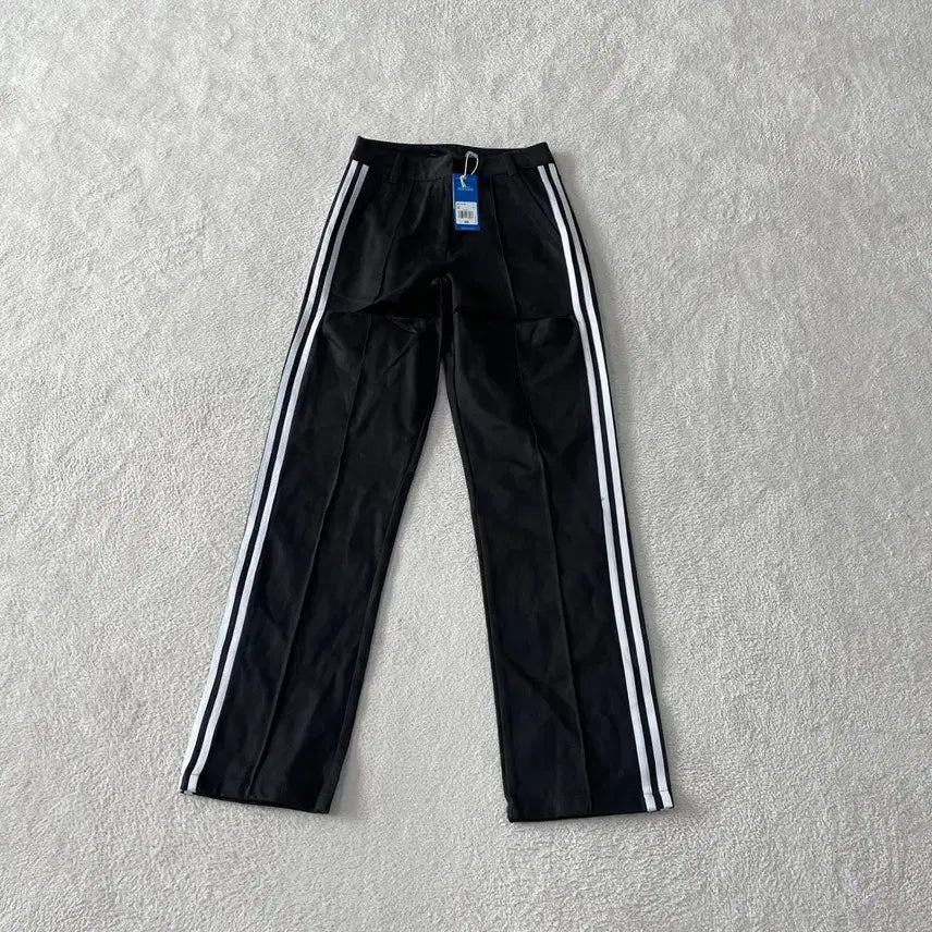 [BUNJANG] Adidas Women's Reprocessed Track Pants Black IM4325 / (새상품) S 아디다스 여성 리프로세스드 트랙팬츠 바지 IM4325