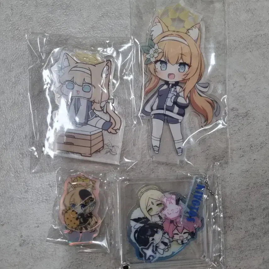 [BUNJANG] Blue Archive Mari Acrylic Stand Bundle Set / 블루아카이브 마리 아크릴스탠드 일괄 팝니다