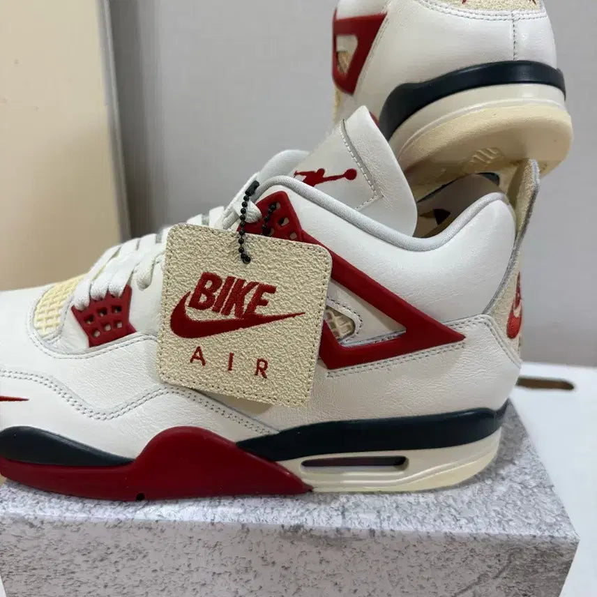 [BUNJANG] Jordan 4 x Nigel Sylvester Retro OG Brick After Brick Sneakers / 290) 조던 4 x 나이젤 실베스터 레트로 OG 브릭 애프터 브릭 새상품