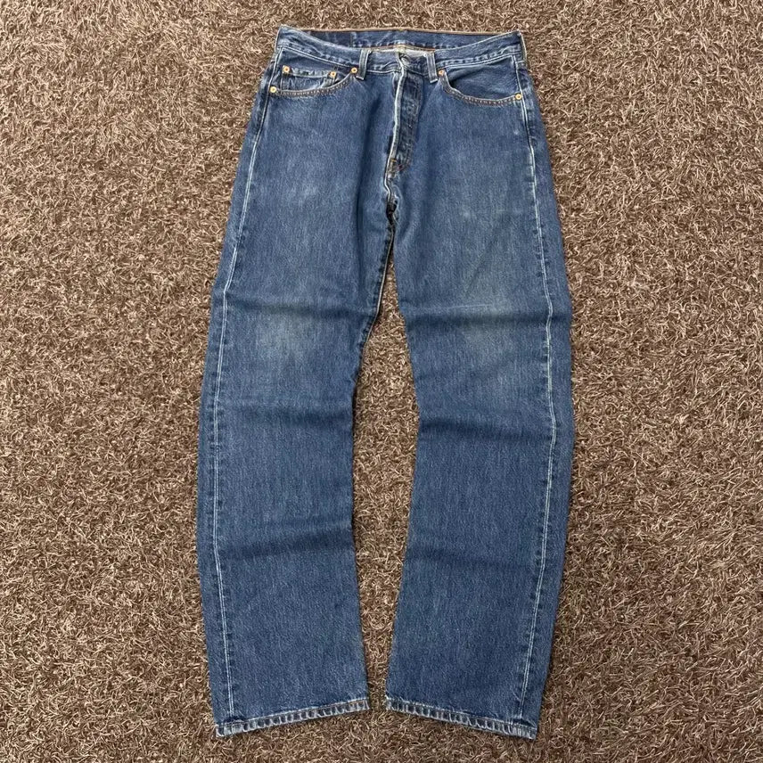 [BUNJANG] Levi's 501 Straight Button-Fly Washed Denim Pants (Size 33) / 33 리바이스 501 스트레이트 버튼플라이 워싱 데님 팬츠