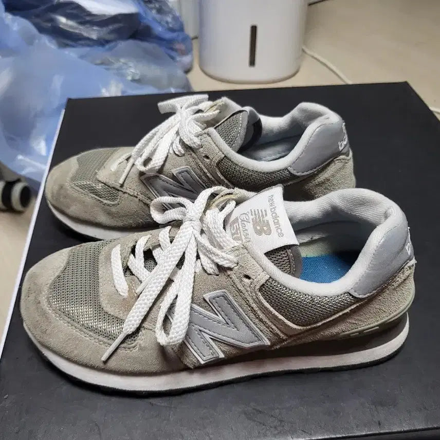 [BUNJANG] New Balance 574 Classic Grey Sneakers / 뉴발란스 574 클래식 그레이 230mm 상태좋음