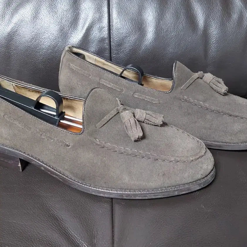 [BUNJANG] Romantic Move Classic Suede Tassel Loafers (Handmade) / 로맨틱무브 클래식 스웨이드 테슬 로퍼 (수제화)255m