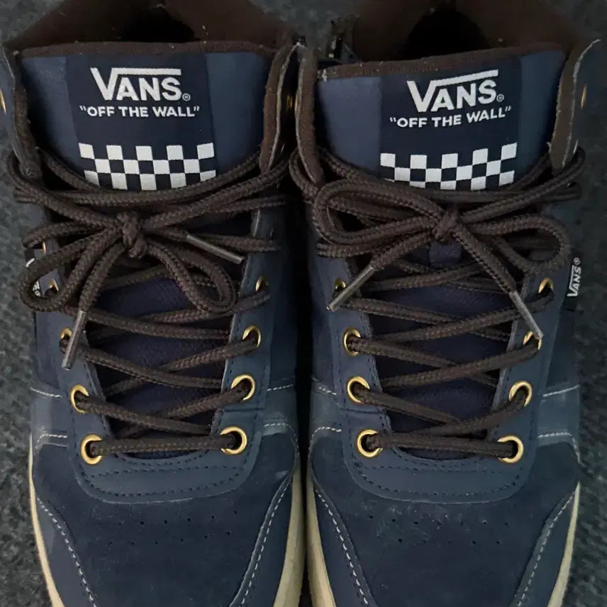 [BUNJANG] Vans Magna High-Top Sneakers (250) / 반스 마그나 하이탑 스니커즈 250