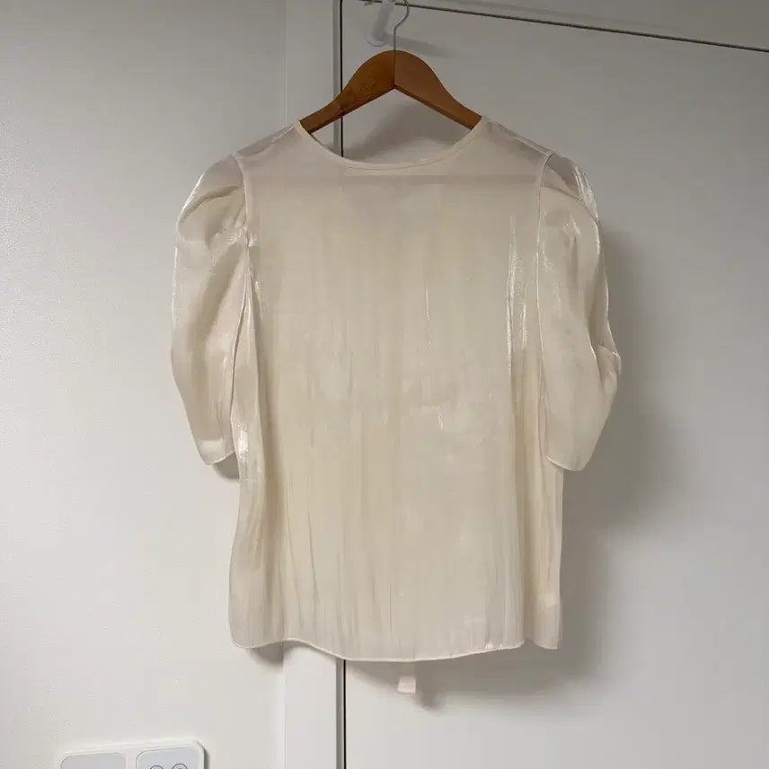 [BUNJANG] See-through Short Sleeve Blouse / 시스루 반팔블라우스
