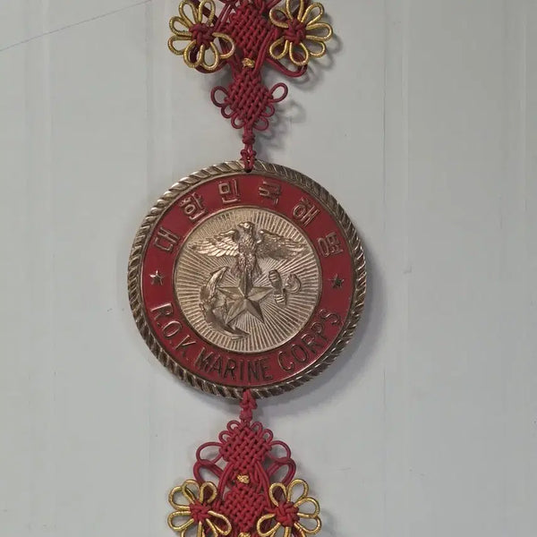 [BUNJANG] Korean War Era Marine Corps Emblem with Traditional Knot Craft / 근대사 수집 자료 옛날 매듭 공예 대한민국 해병 동판