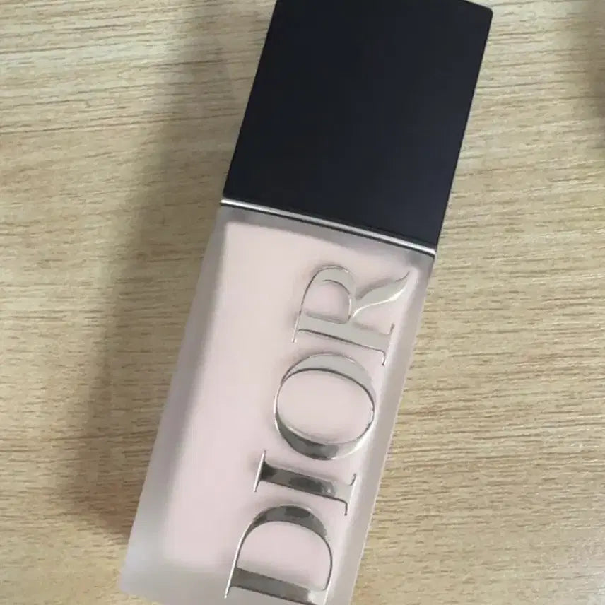 [BUNJANG] Dior Forever Skin Wear Perfection Foundation 00 / 디올 new 포에버 스킨 웨어 퍼펙션 파운데이션 00