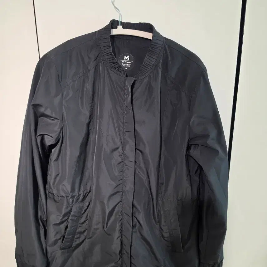 [BUNJANG] Mille Golf Lightweight Windbreaker Jumper Black / 밀레 골프 경량 바람막이 점퍼 블랙