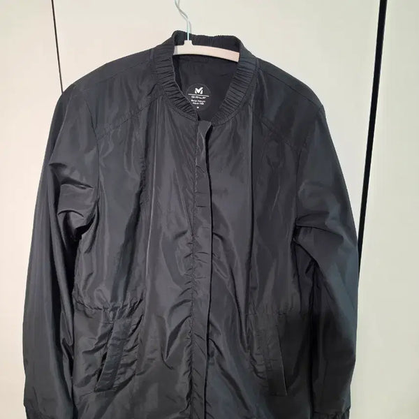 [BUNJANG] Mille Golf Lightweight Windbreaker Jumper Black / 밀레 골프 경량 바람막이 점퍼 블랙