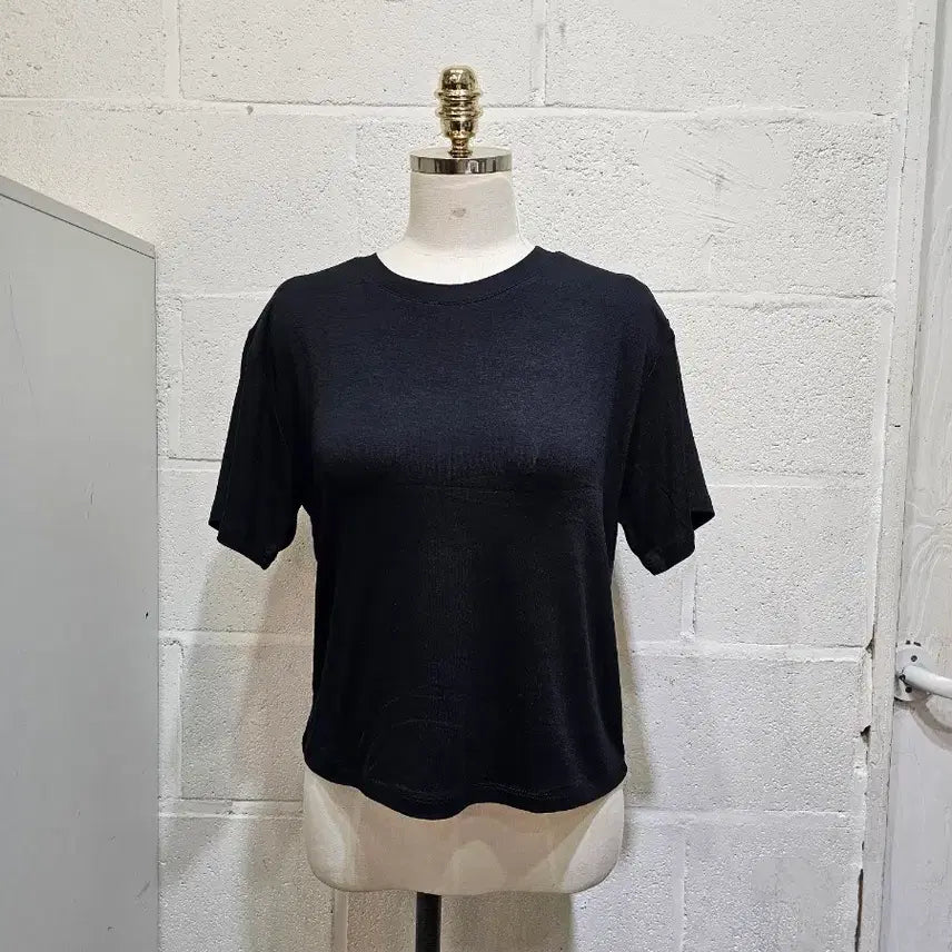 [BUNJANG] Loose Fit Round Neck Short Sleeve T-Shirt - Black / 루즈핏 찰랑한 재질좋은 라운드 반팔- 블랙
