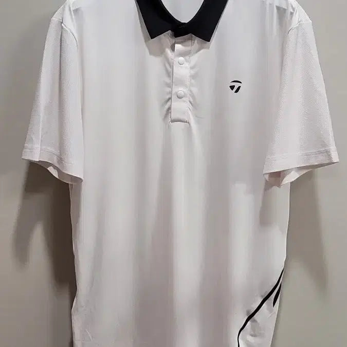 [BUNJANG] TaylorMade Men's Golf T-Shirt White Black Collar / 테일러 메이드 남성 골프 티셔츠
