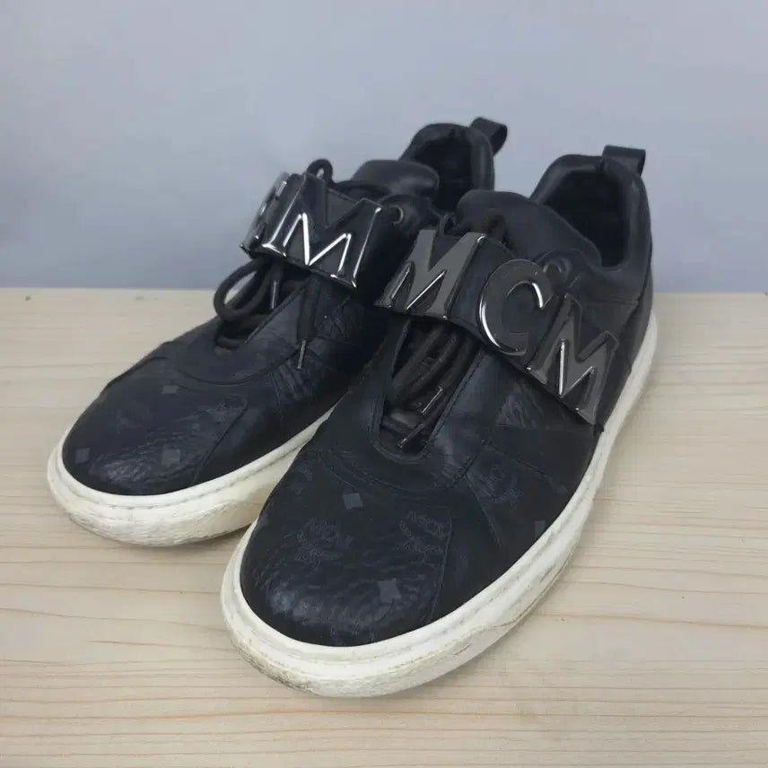 [BUNJANG] MCM Visetos Logo Leather Sneakers / 260 MCM 비세토스 로고 레더 스니커즈 운동화