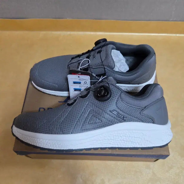 [BUNJANG] Pro-World Cup Dial Sneakers Men's Size 275 / 프로월드컵 다이얼 운동화 새제품. 텍가 178,000원 남성 275.