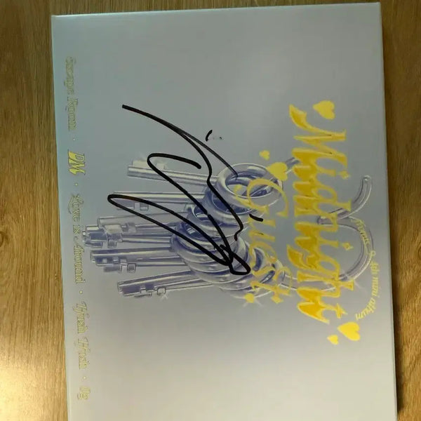 [BUNJANG] fromis_9 4th Mini Album 'Midnight Guest' Signed Album / 프로미스나인 디엠 싸인앨범