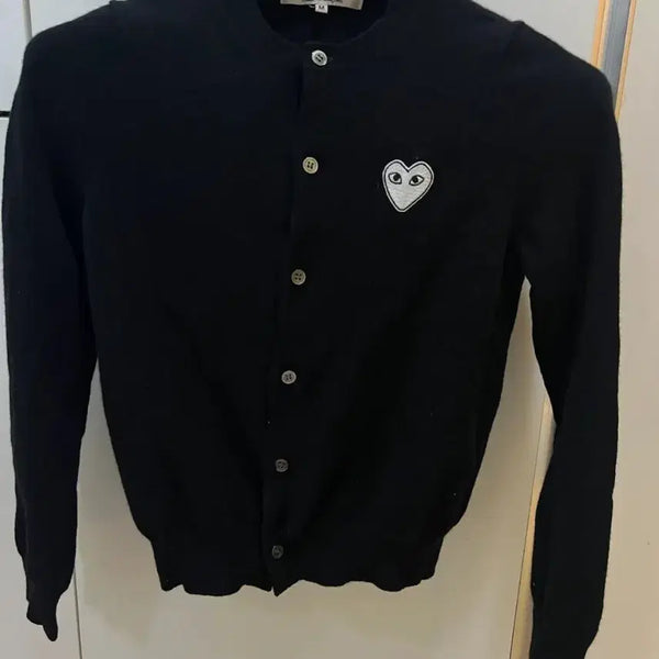[BUNJANG] Comme des Garçons Women's White Emblem Cardigan Size 44-55 / 꼼데가르송 여성 화이트와펜 가디건 44~55