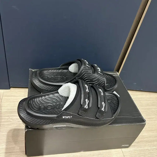 [BUNJANG] Hoka x WTAPS Ora Luxe Black Slippers (New) / (새상품)265 사이즈 호카x더블탭스 오라럭스 블랙  슬리퍼