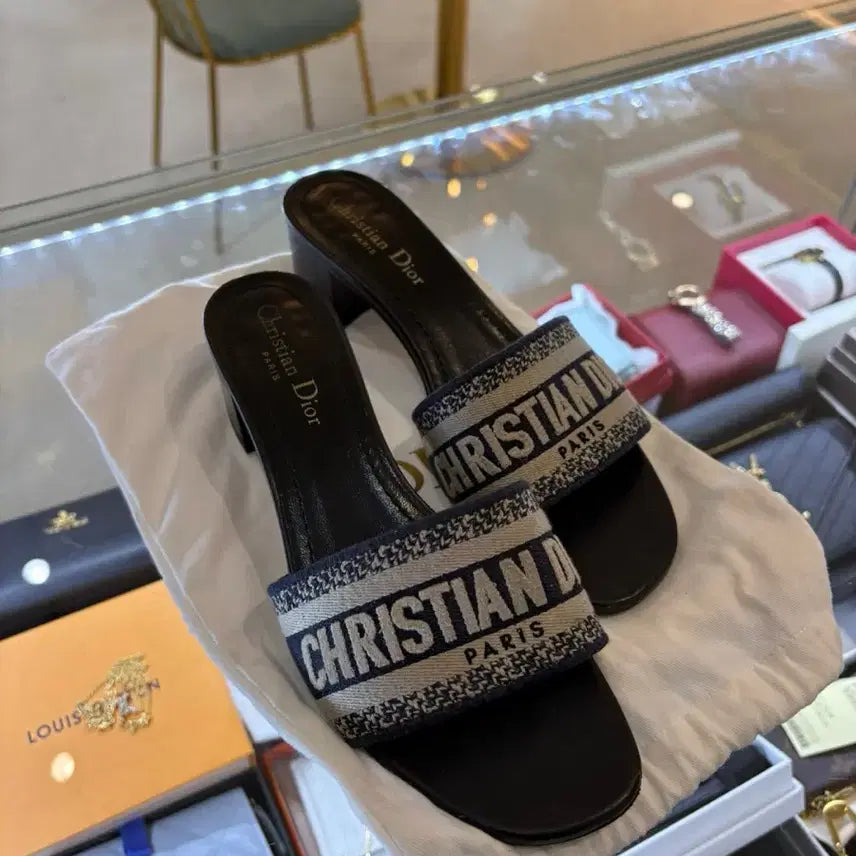 [BUNJANG] Dior Mules Slippers Size 38 / [정품/38size] 디올 뮬 슬리퍼