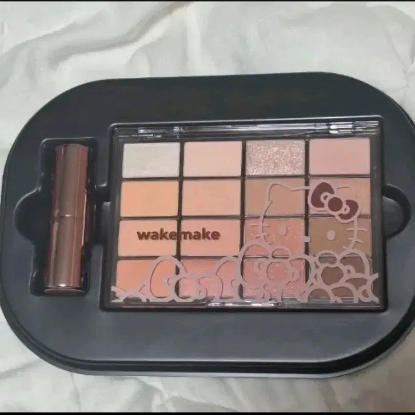 [BUNJANG] WAKEMAKE Hello Kitty Wrap N Eye Kit / 웨이크메이크 헬로키티 랩앤아이 키트