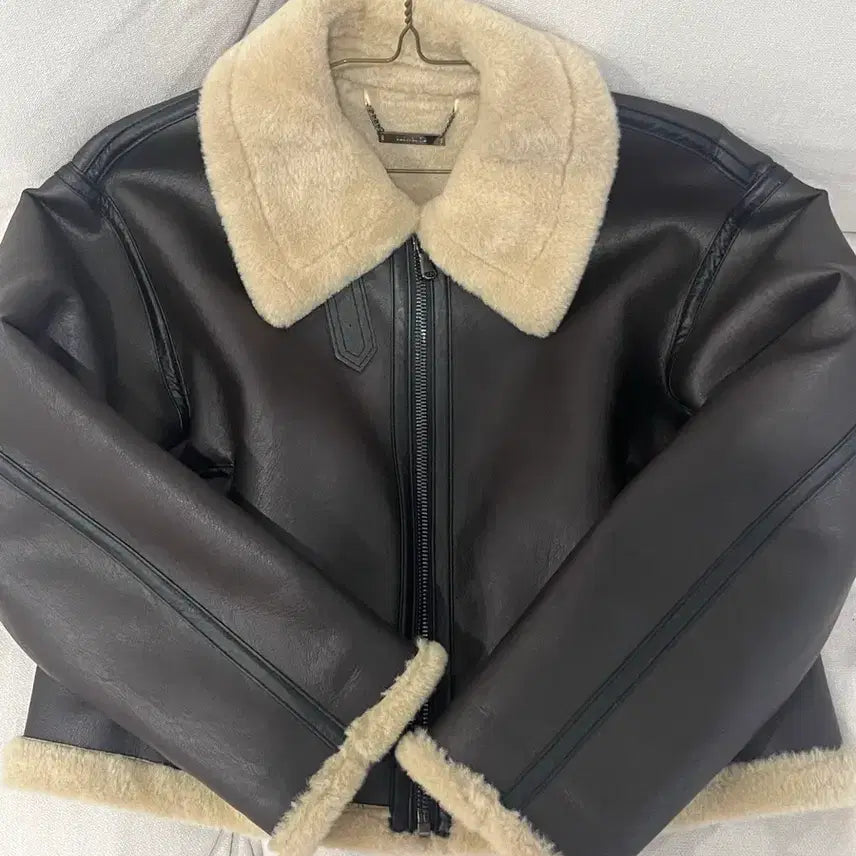 [BUNJANG] Mongdol Mustang Jacket / 몽돌 무스탕