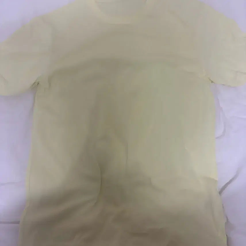 [BUNJANG] Uniqlo Lemon Yellow Short Sleeve T-Shirt / 유니클로 반팔티 레몬색