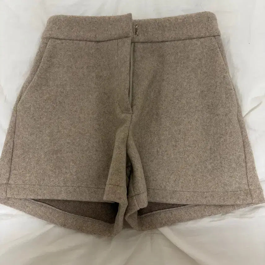 [BUNJANG] Women's Winter Shorts / 여성 겨울 반바지