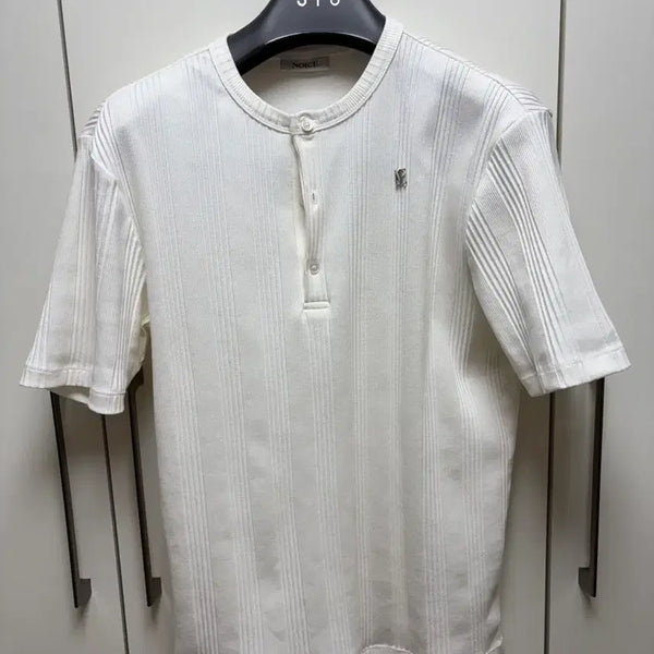 [BUNJANG] NOICE Henley Neck White T-Shirt (M) / 노이스 헨리넥 화이트 m